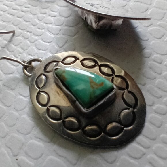 Exquisite Vintage Signed Fred Guerro Sterling and Turquoise Earrings - Picture 4 of 4